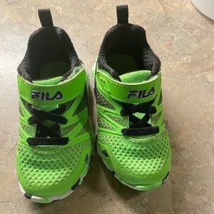 Fila size 6 barely worn. Like new condition